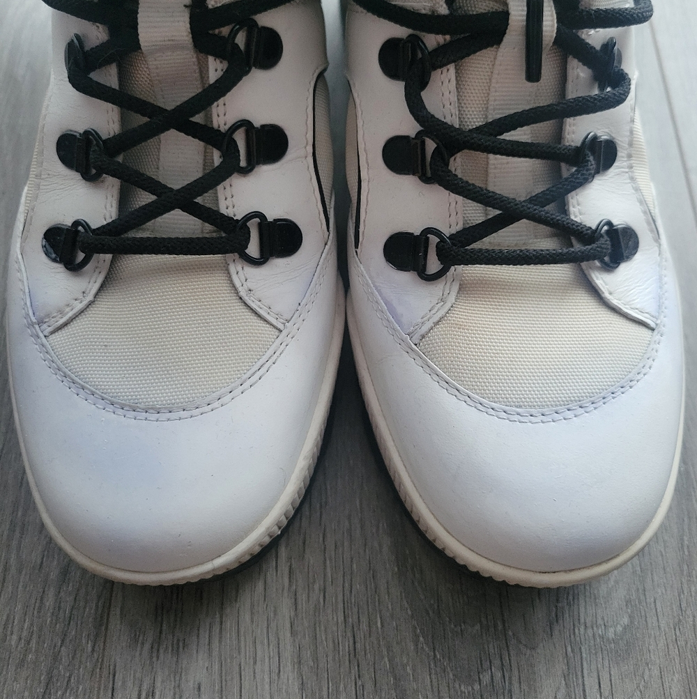 Michael Kors Winter Boots Size 8 - Picture 7 of 9